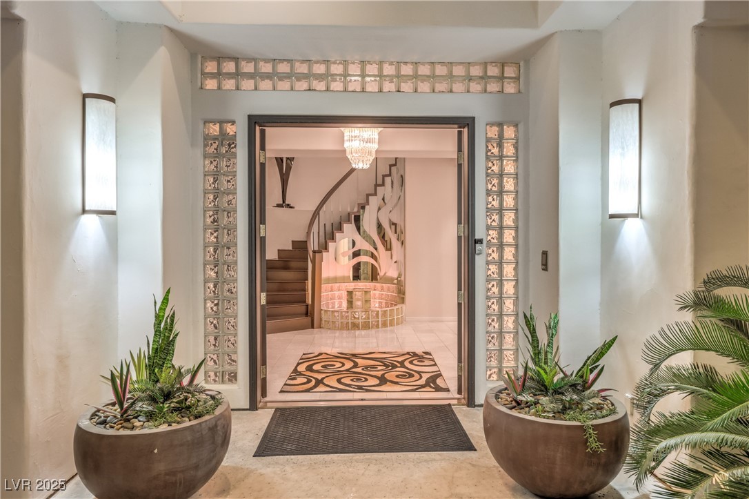 2228 Versailles Court