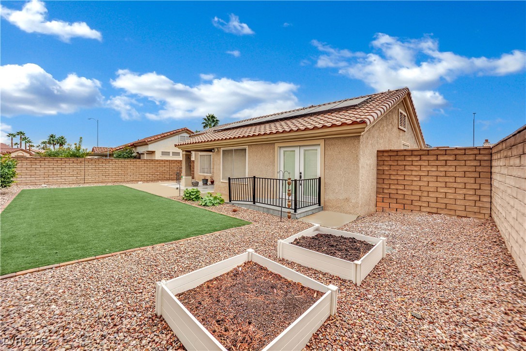 2409 Indigo Valley Street