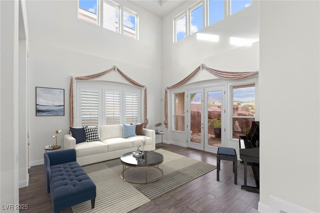 425 Pinnacle Heights Lane