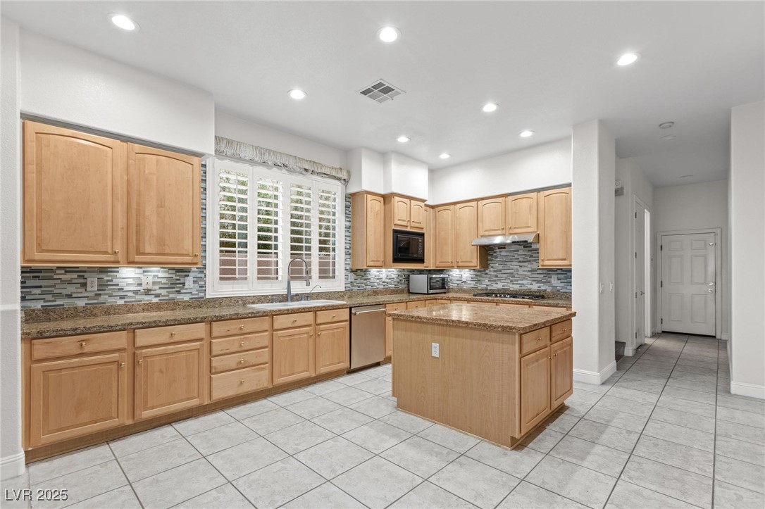 425 Pinnacle Heights Lane