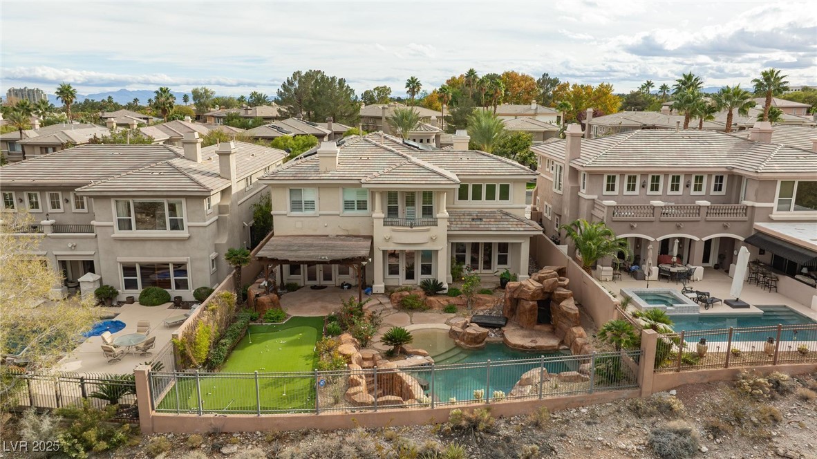 425 Pinnacle Heights Lane