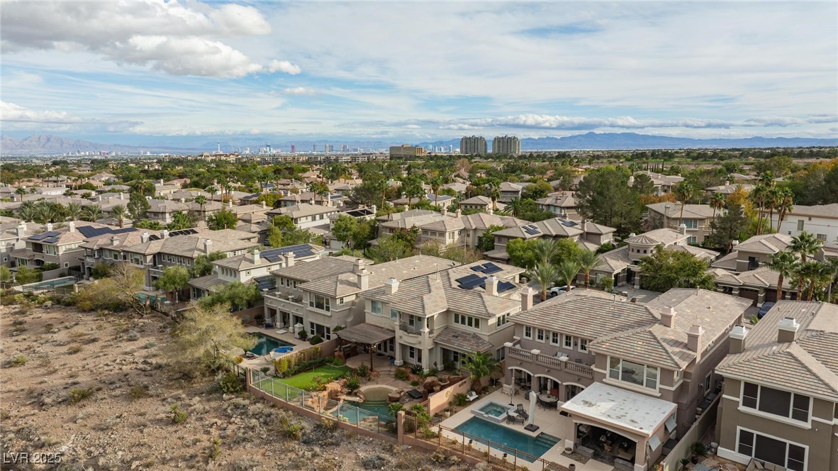 425 Pinnacle Heights Lane