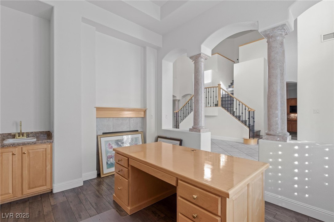 425 Pinnacle Heights Lane