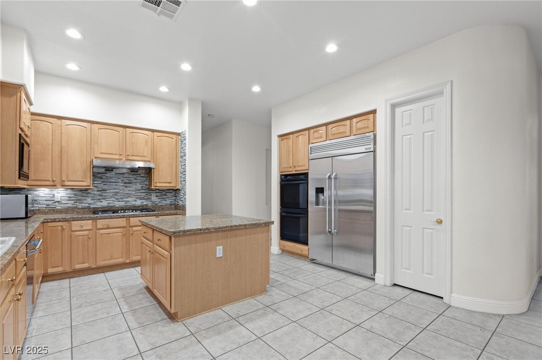 425 Pinnacle Heights Lane