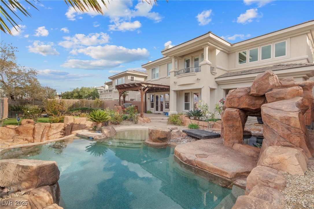 425 Pinnacle Heights Lane