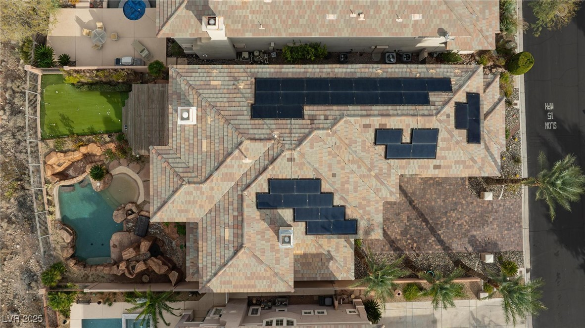 425 Pinnacle Heights Lane