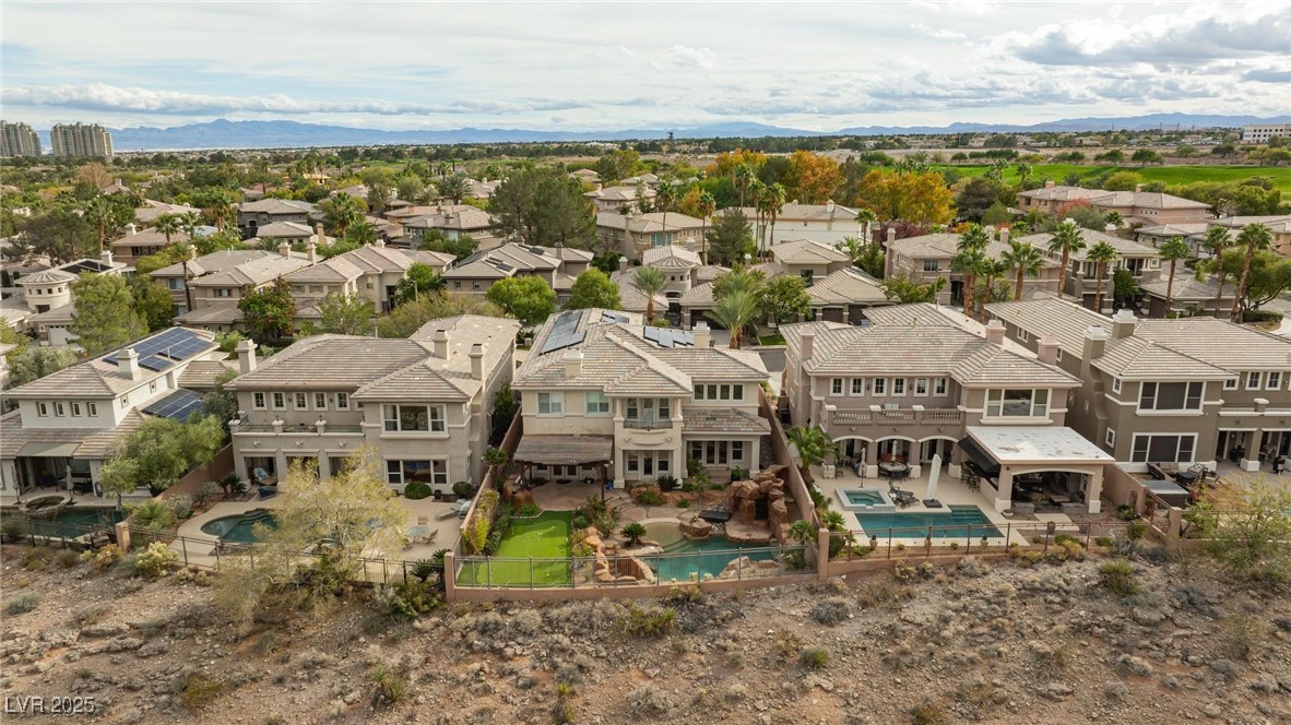 425 Pinnacle Heights Lane