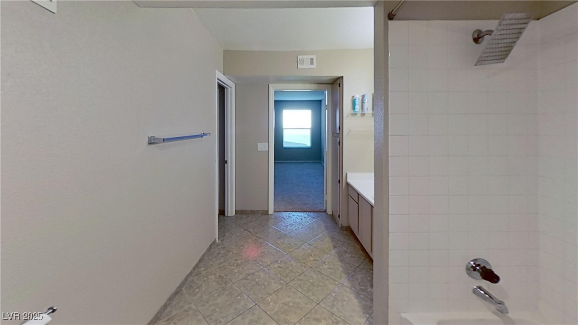 1150 North Buffalo Drive 1105