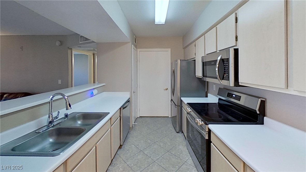 1150 North Buffalo Drive 1105