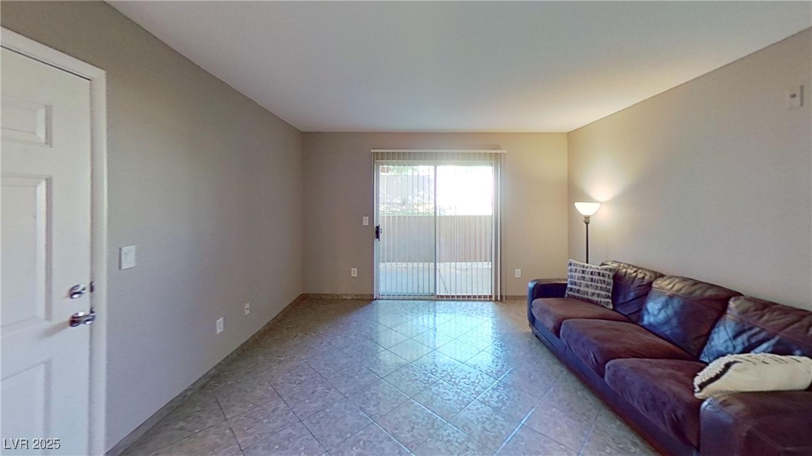 1150 North Buffalo Drive 1105