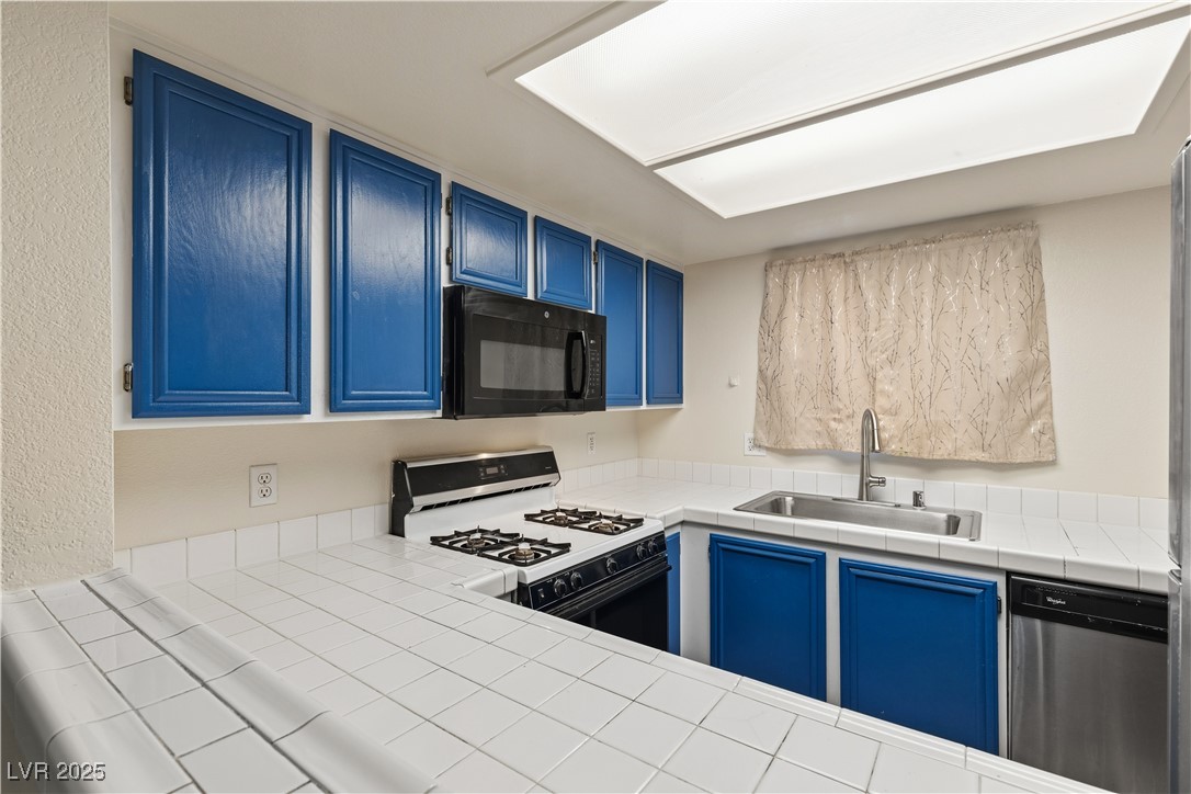 1900 Rio Canyon Court 102