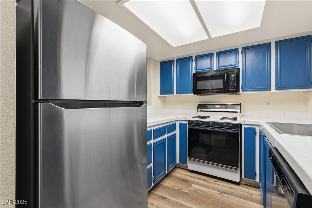 1900 Rio Canyon Court 102