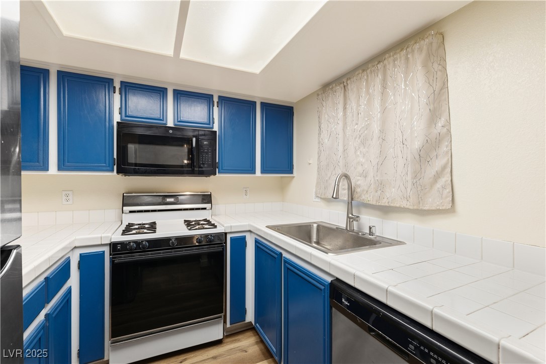 1900 Rio Canyon Court 102