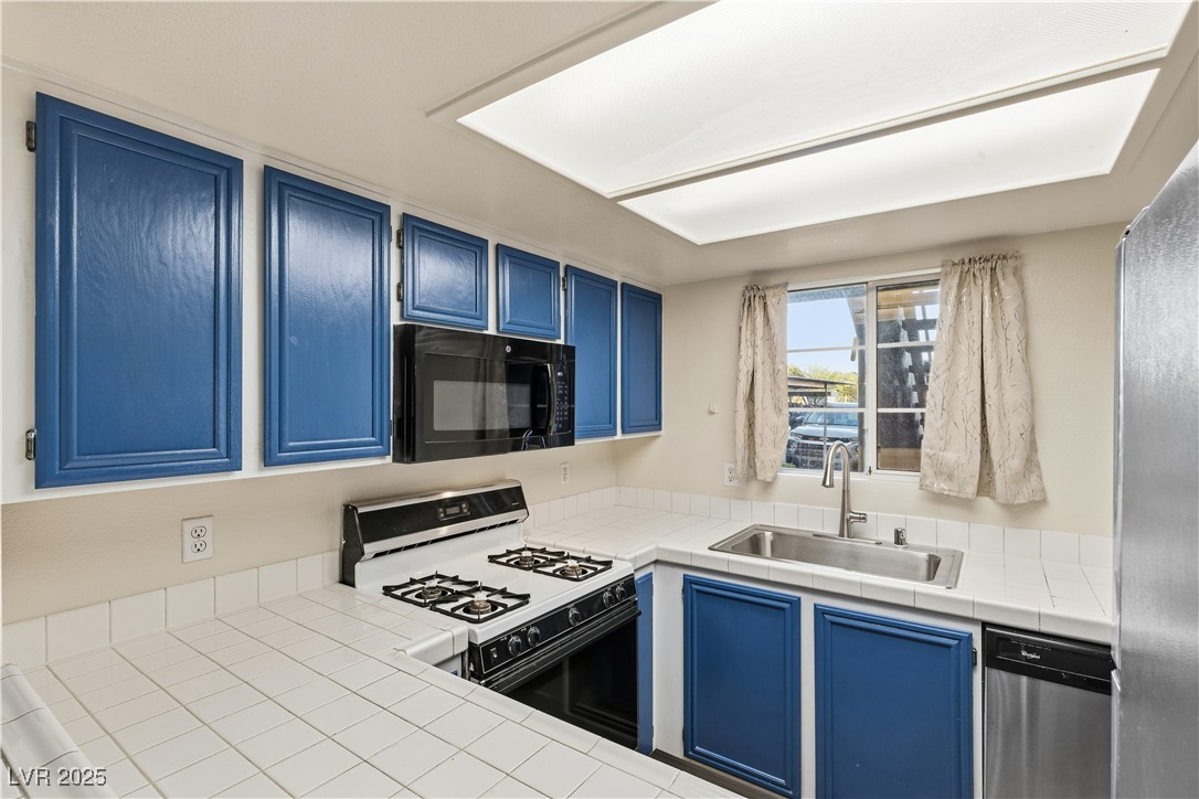 1900 Rio Canyon Court 102