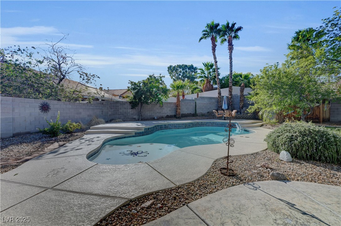693 Scenic Tierra Lane
