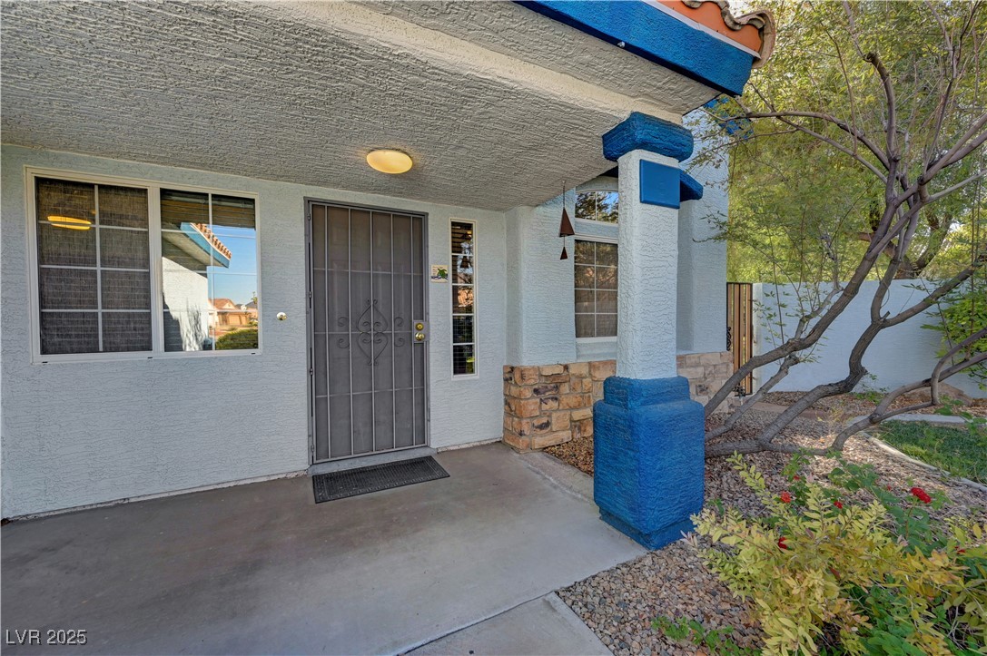693 Scenic Tierra Lane