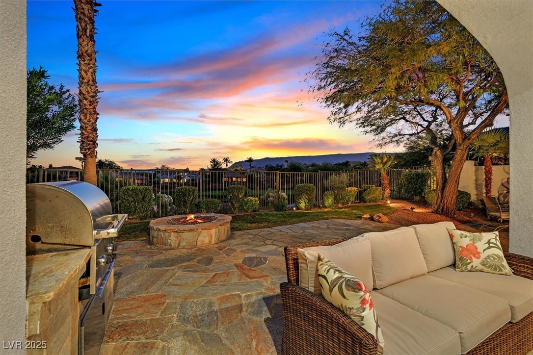 3074 Soft Horizon Way