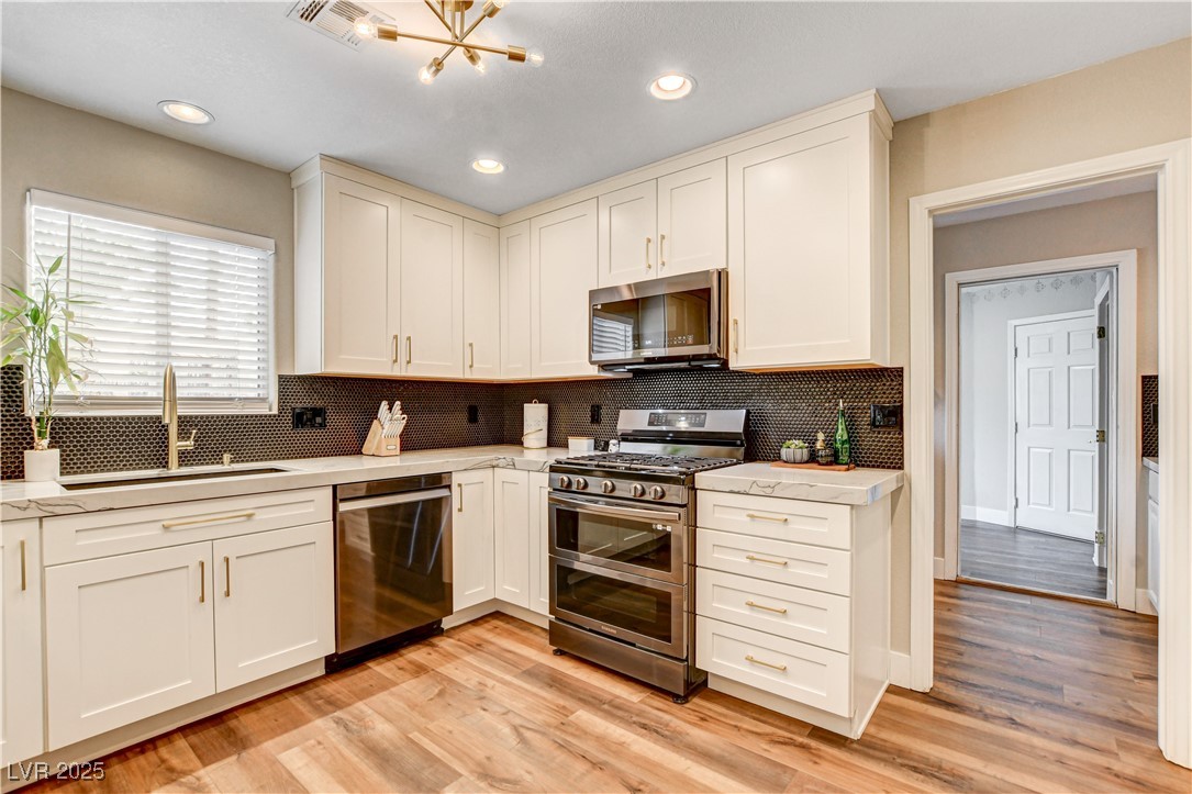 301 East Longacres Drive