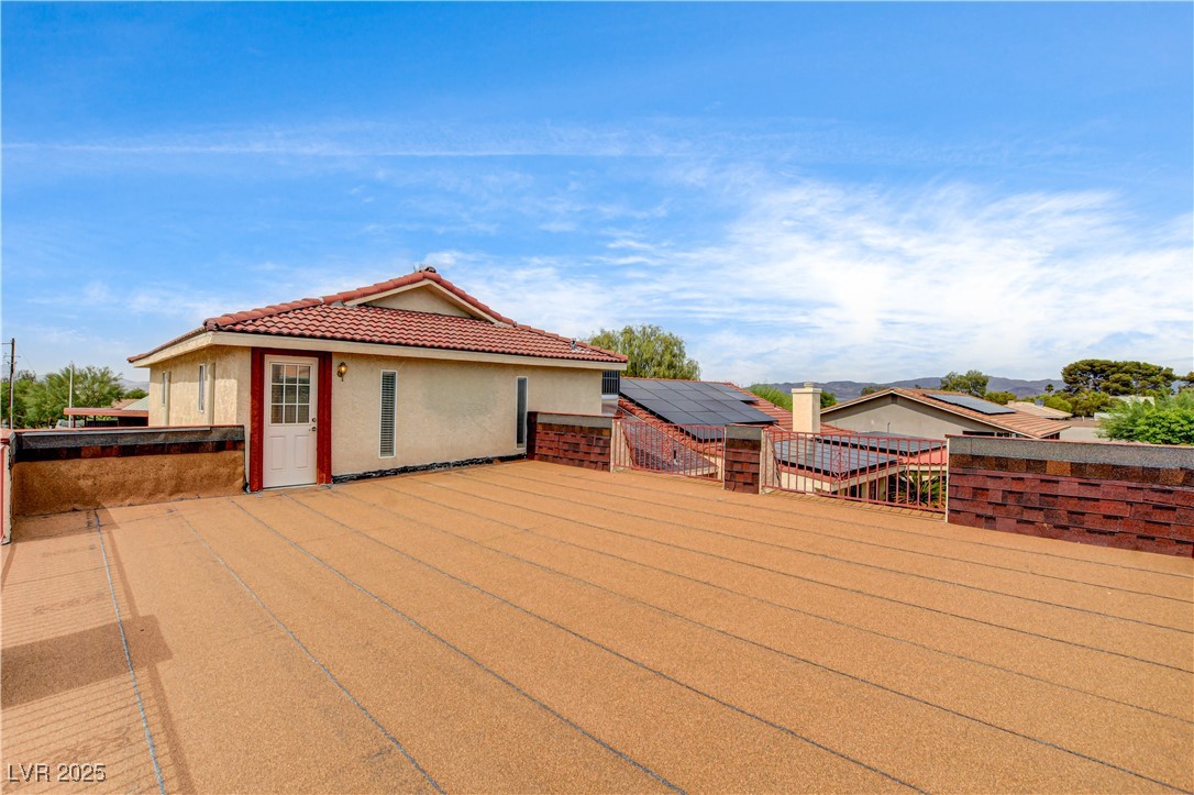 301 East Longacres Drive