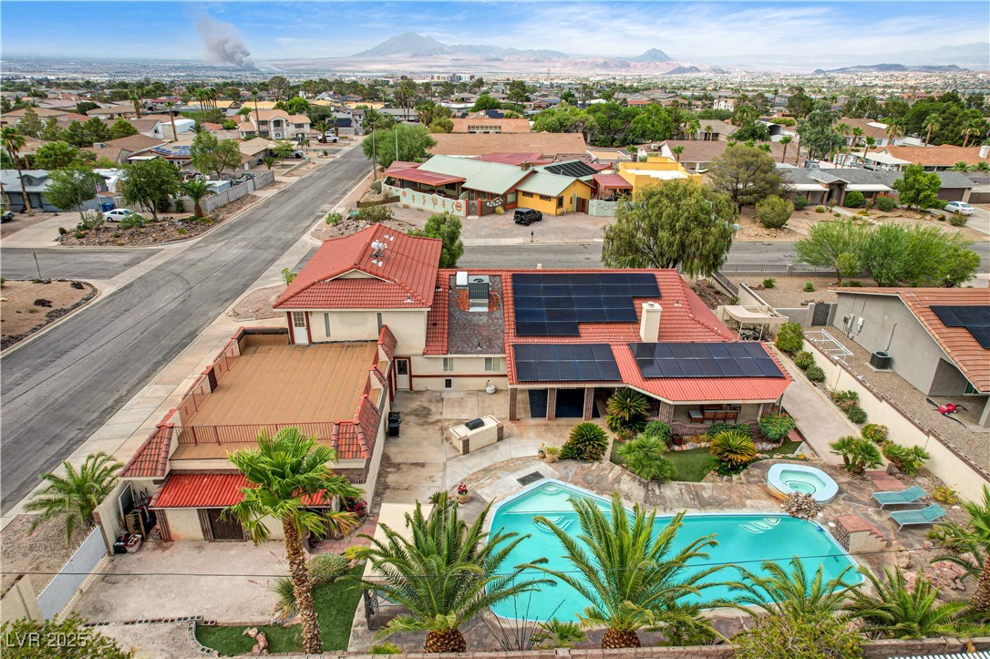 301 East Longacres Drive