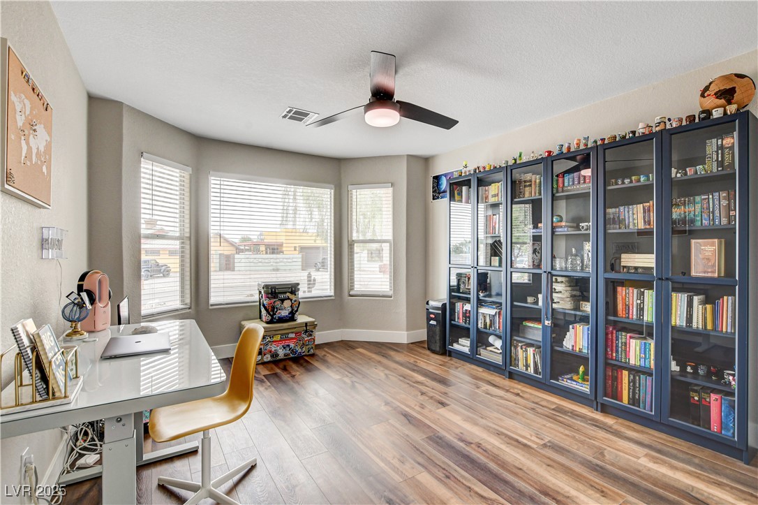 301 East Longacres Drive