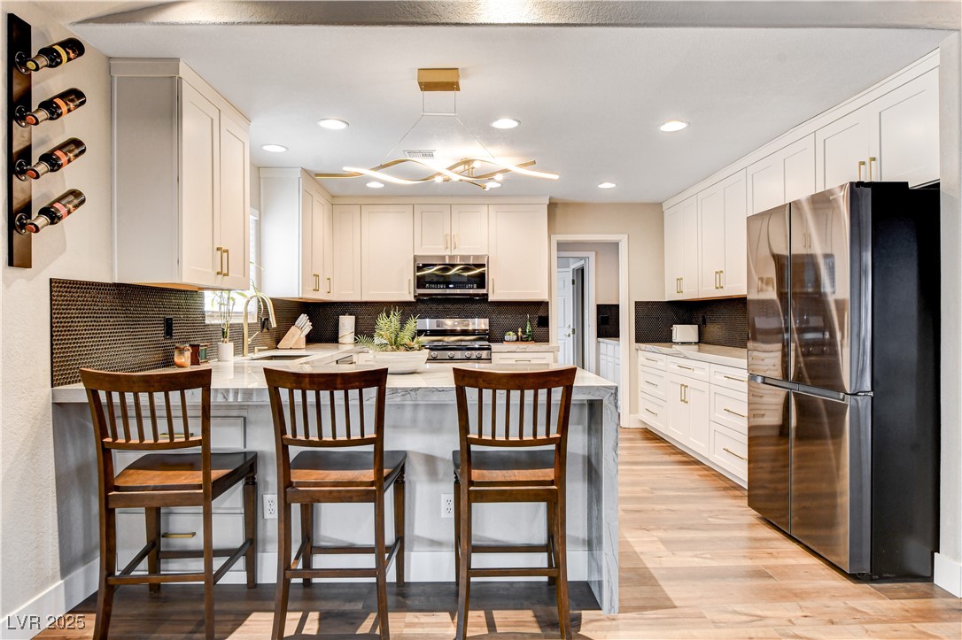 301 East Longacres Drive