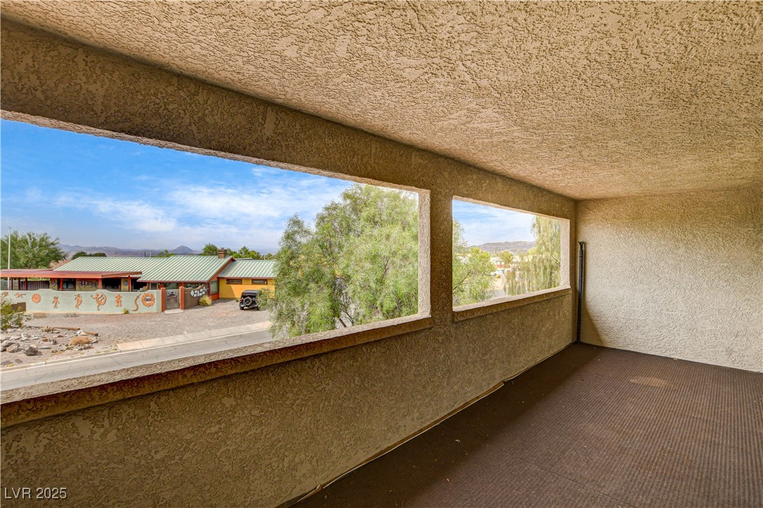 301 East Longacres Drive