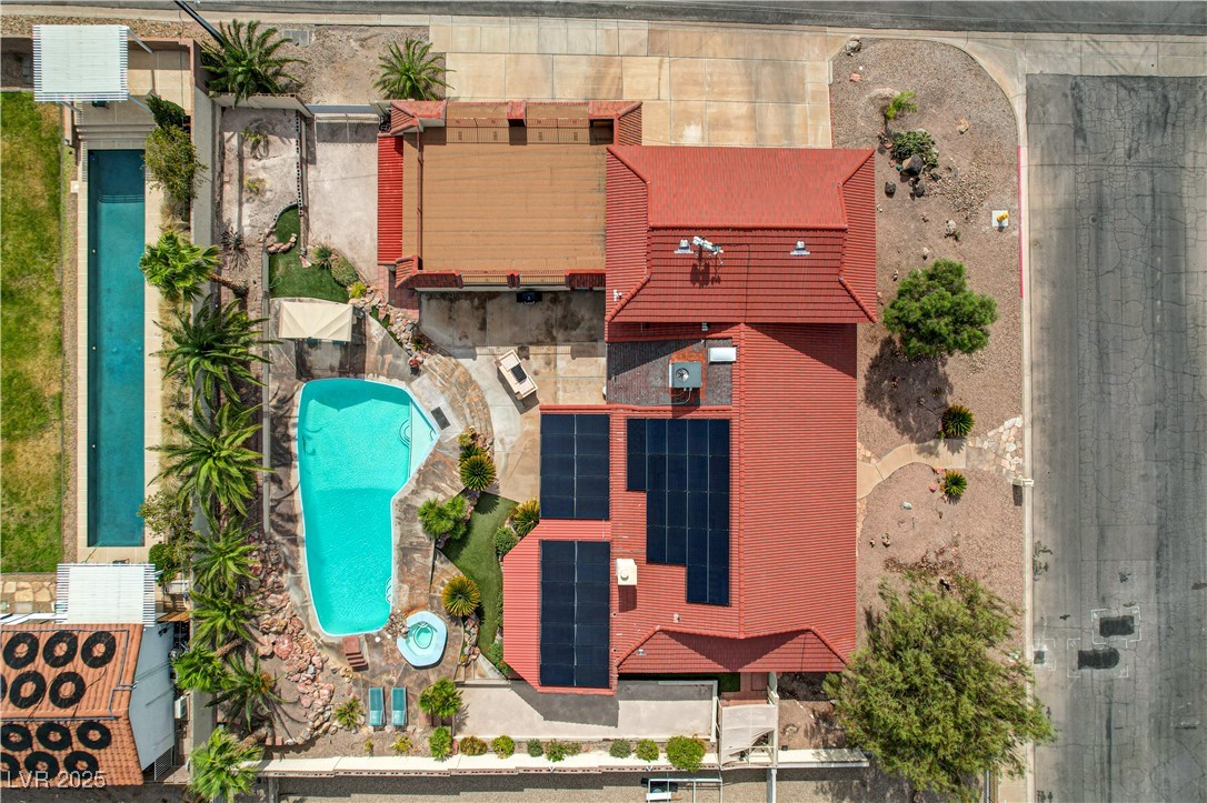 301 East Longacres Drive