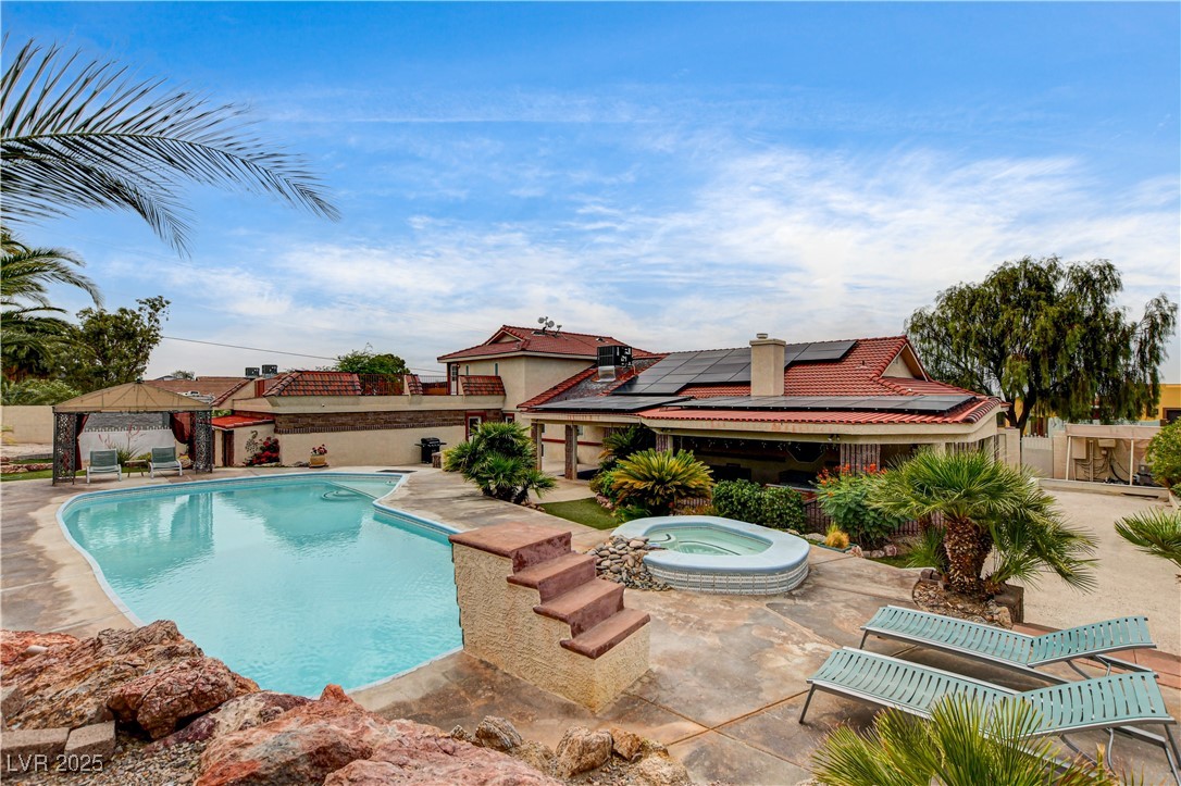 301 East Longacres Drive