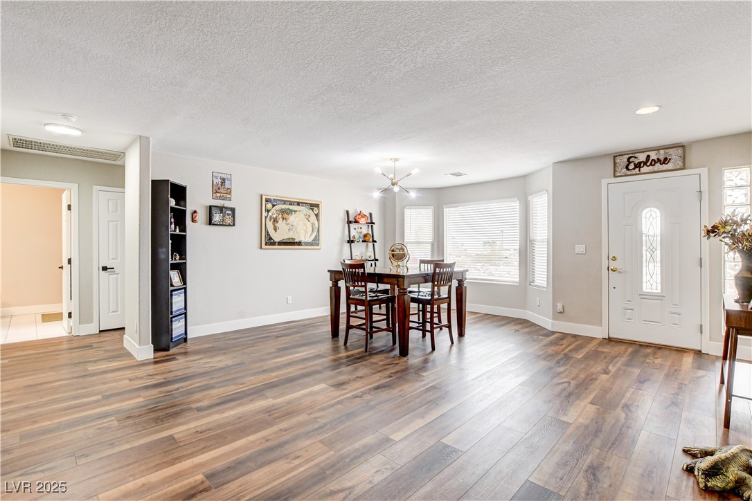 301 East Longacres Drive