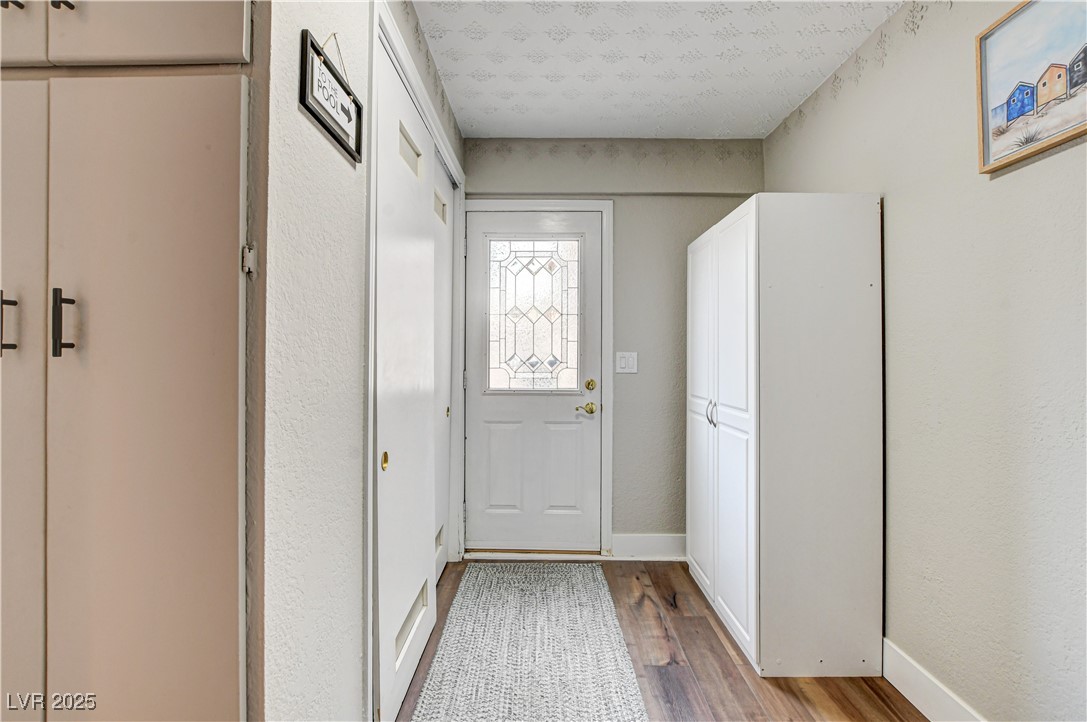 301 East Longacres Drive