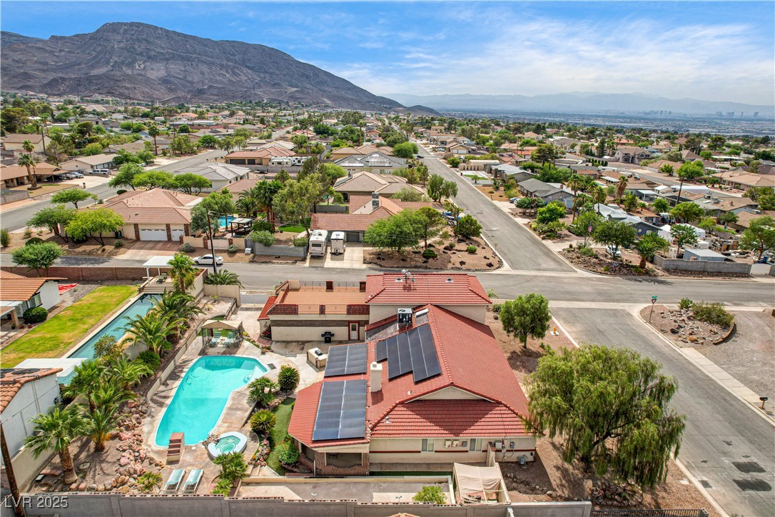 301 East Longacres Drive