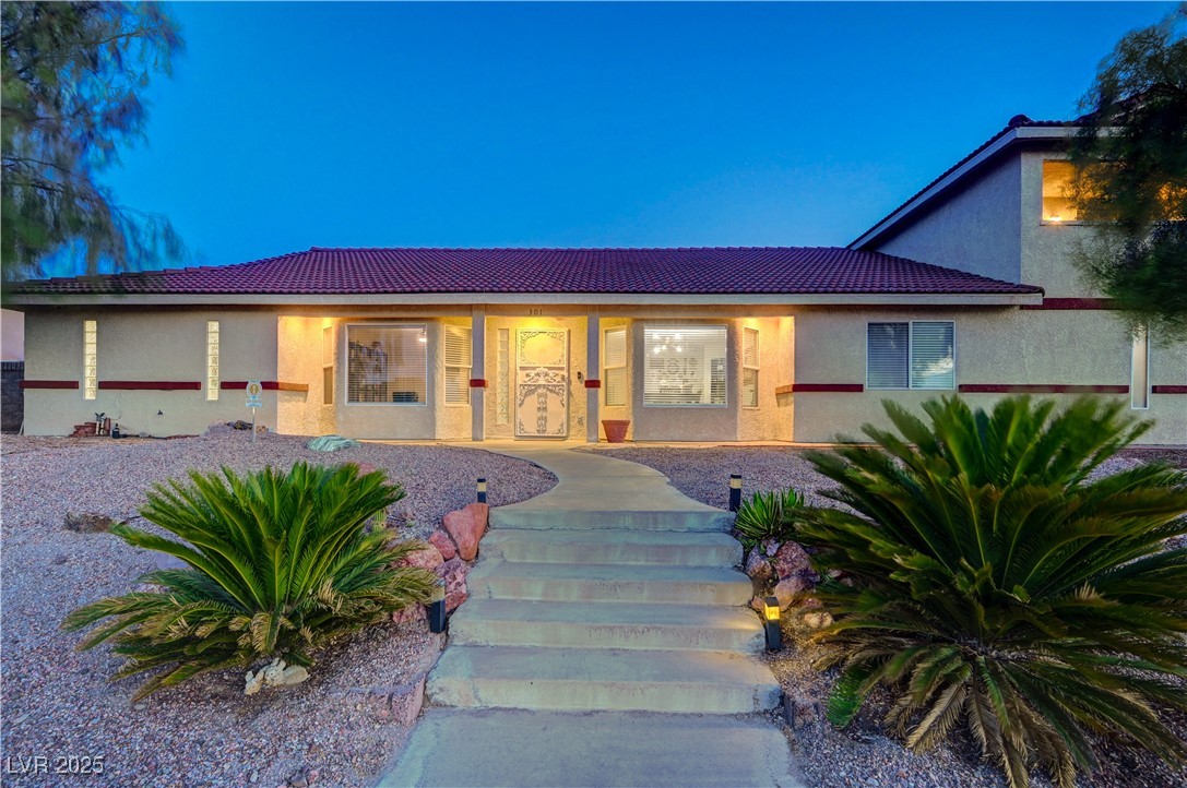 301 East Longacres Drive