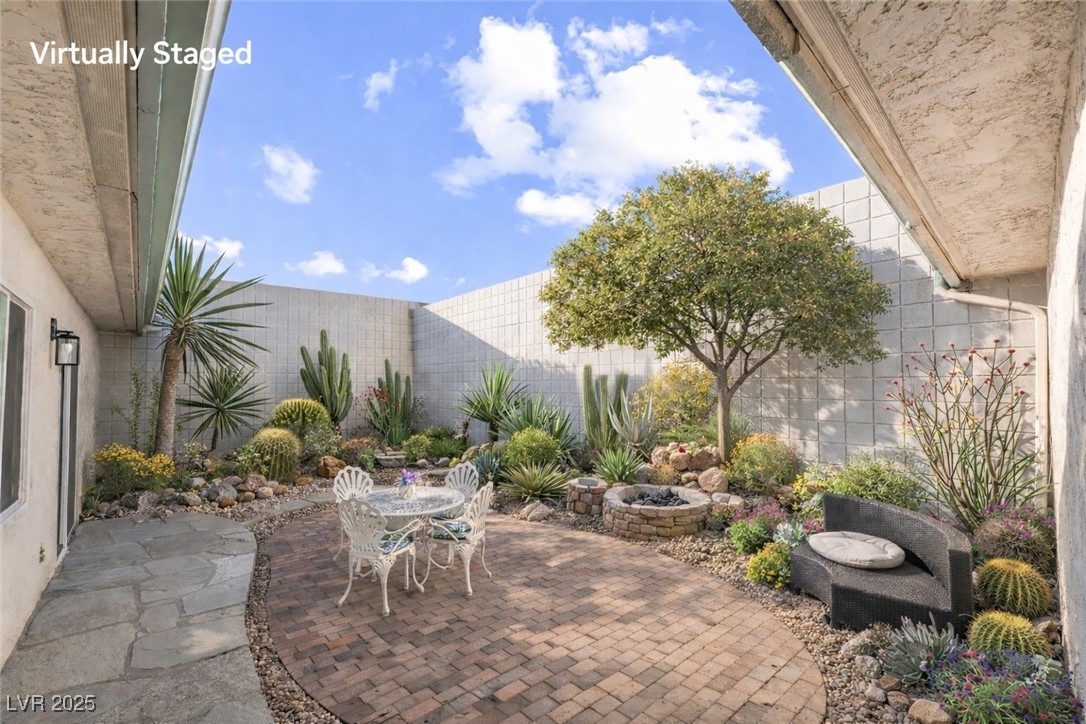 3543 Blackstone Street