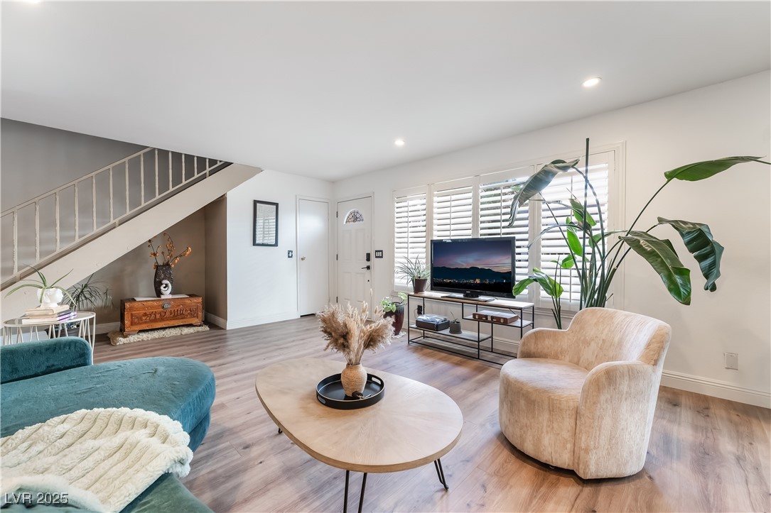 3543 Blackstone Street