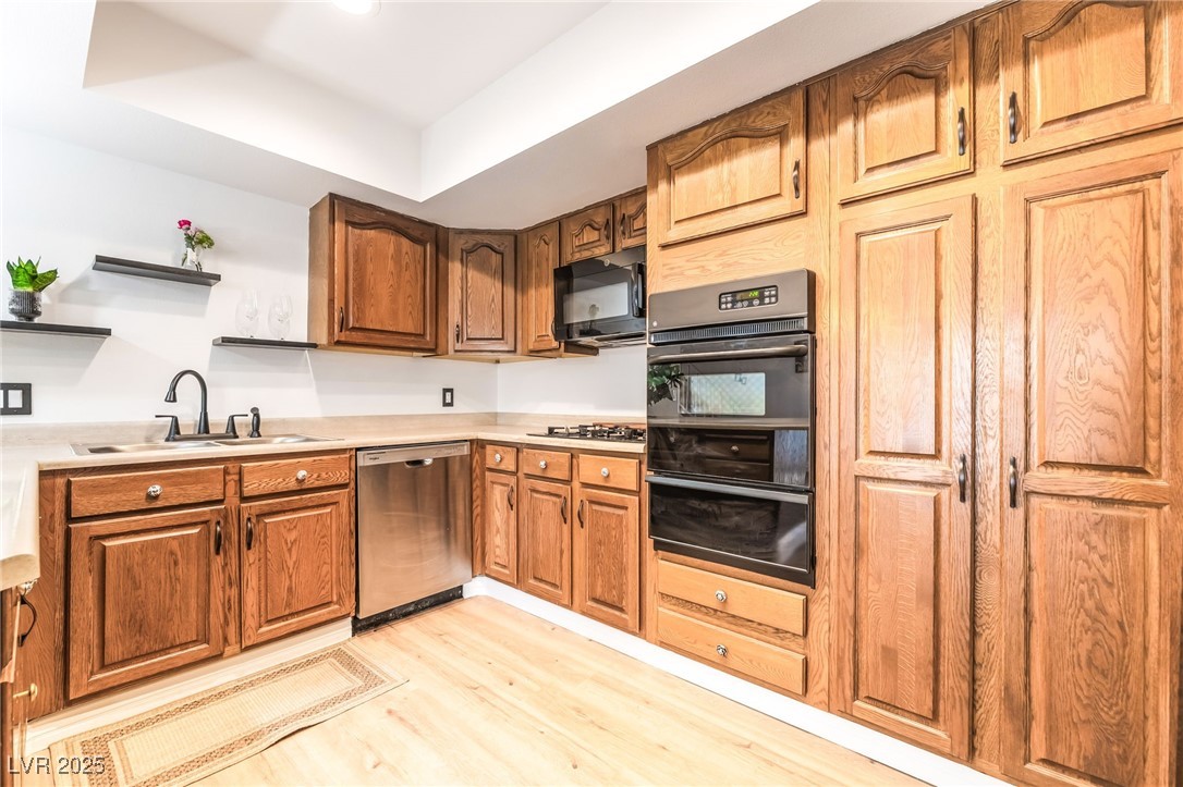 3543 Blackstone Street