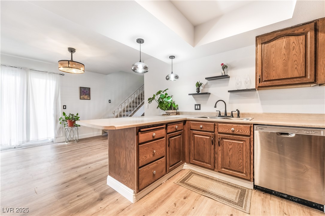 3543 Blackstone Street