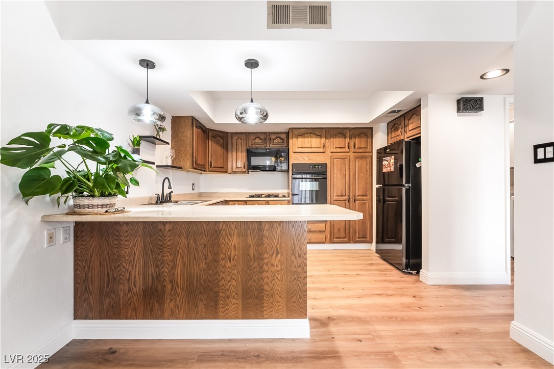 3543 Blackstone Street