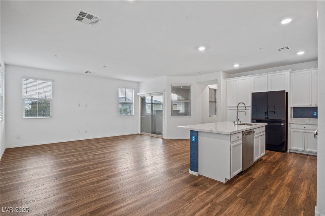 28 Alamere Falls Drive