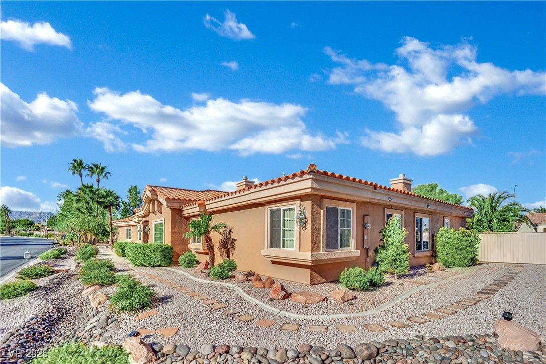 8016 Golfers Oasis Drive