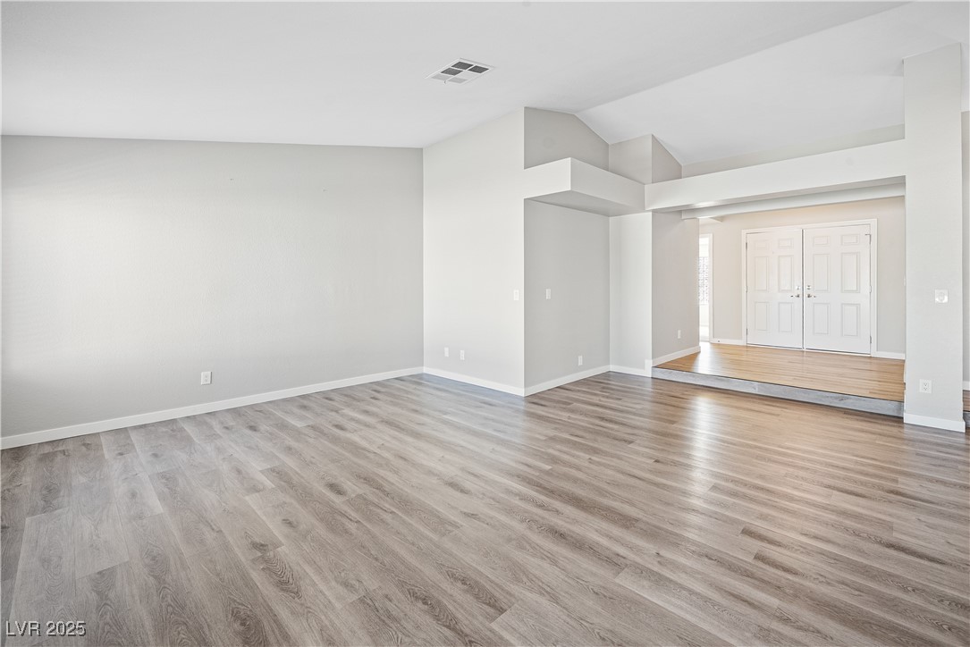 3605 North Torrey Pines Drive