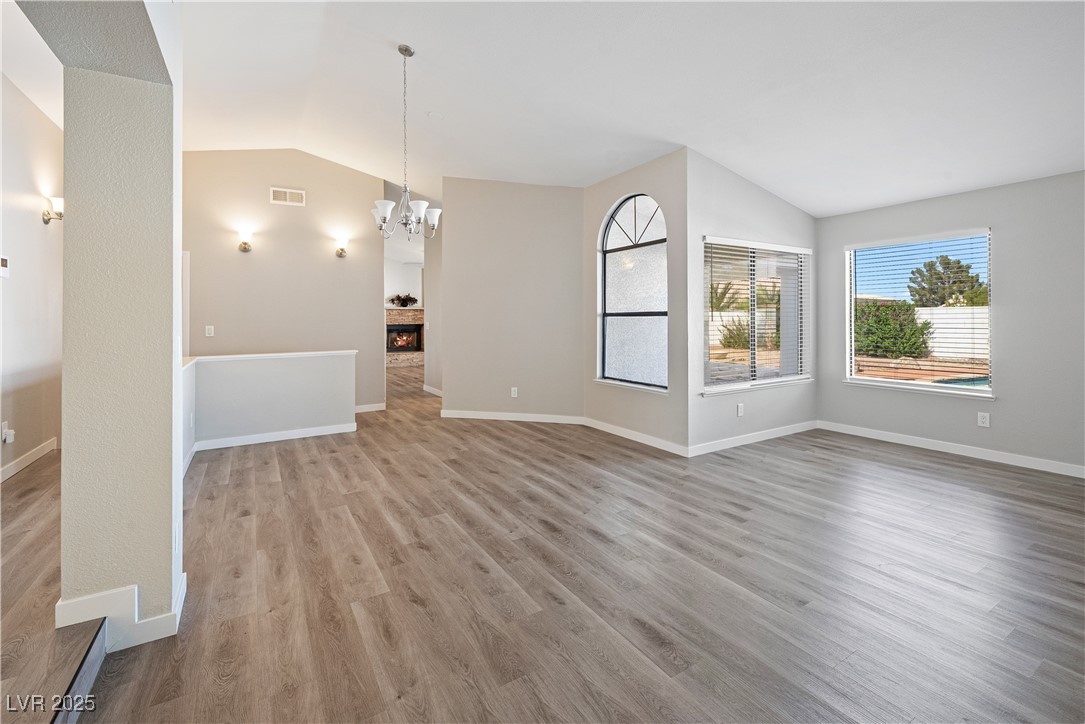 3605 North Torrey Pines Drive