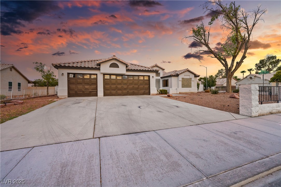 3605 North Torrey Pines Drive