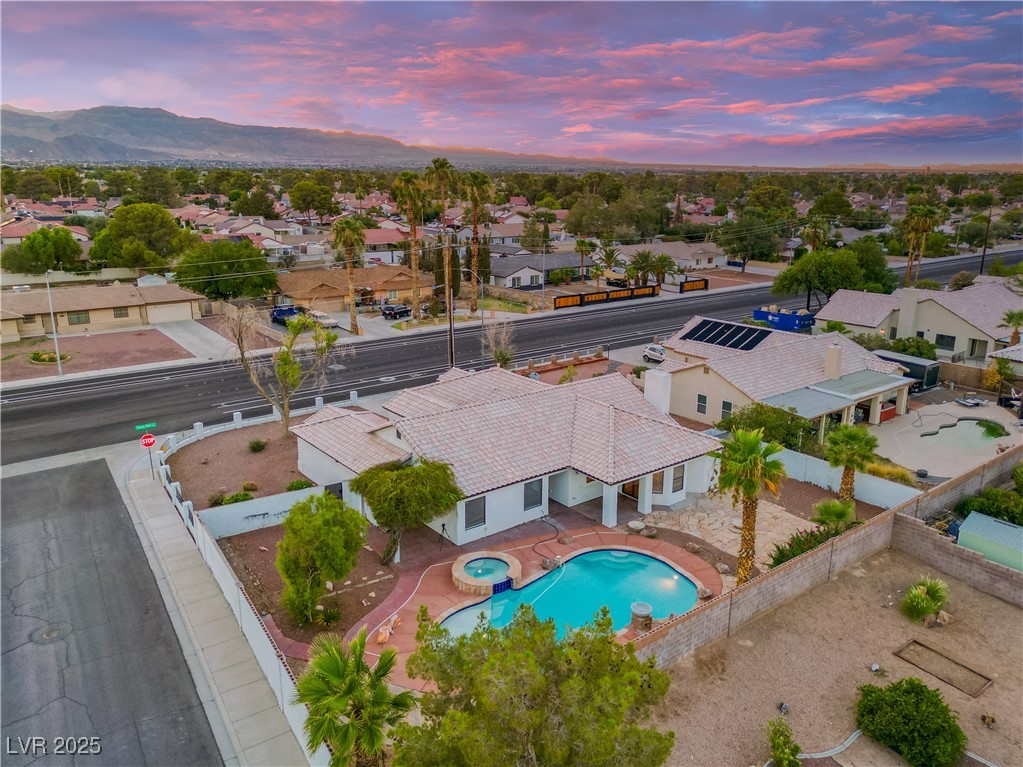 3605 North Torrey Pines Drive