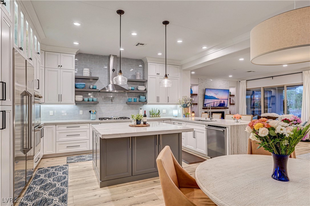 105 Fountainhead Circle