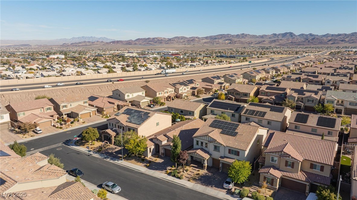 988 Fairway Hill Street