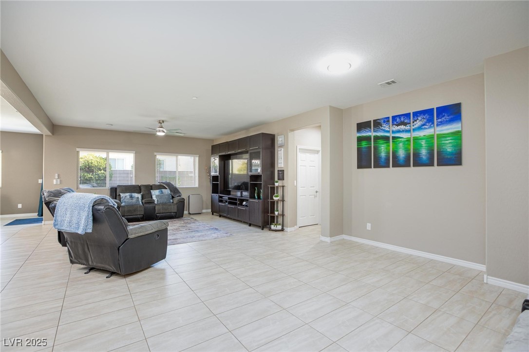 988 Fairway Hill Street