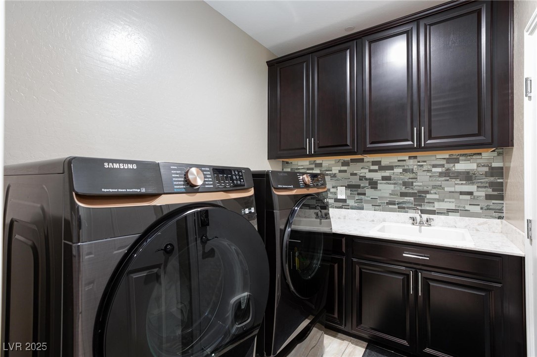 988 Fairway Hill Street