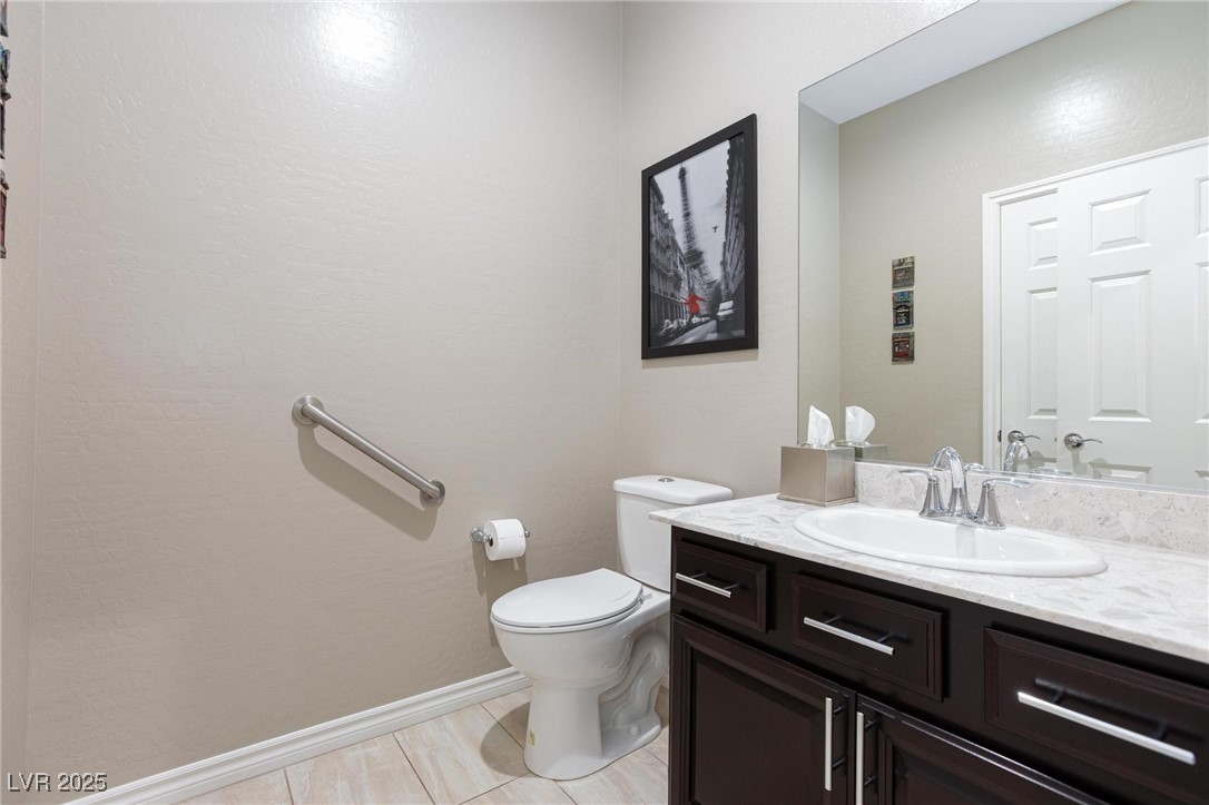 988 Fairway Hill Street