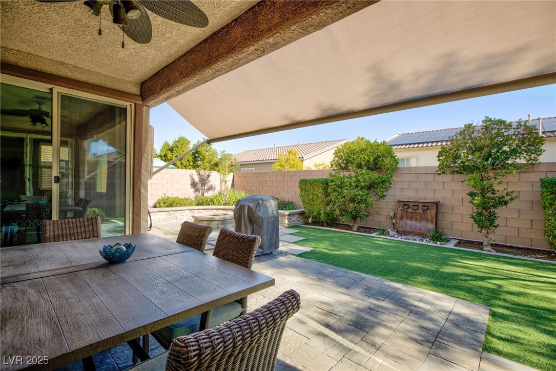 988 Fairway Hill Street